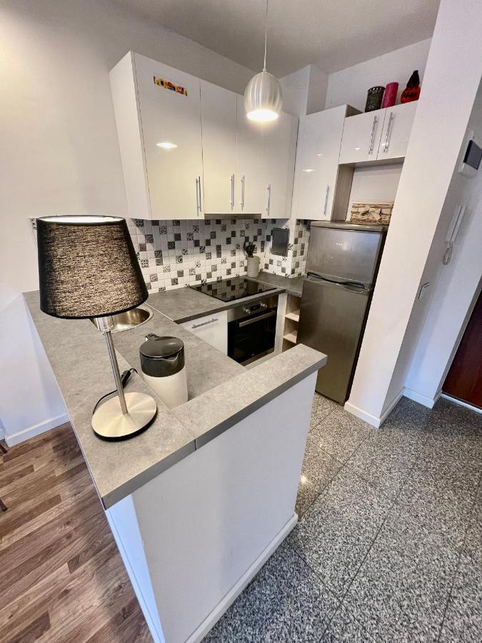 Appartement Decor 2 Metro Fast Wifi 55'Tv Netflix Hbo Cozy à Varsovie Extérieur photo